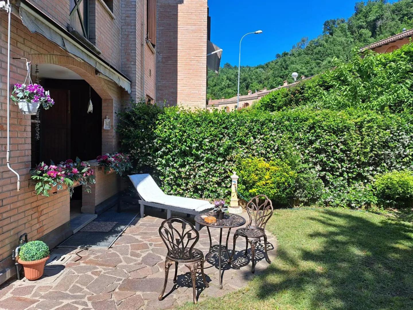 Casa Vacanze Viaggi Dipinti Monterenzio Kültér fotó
